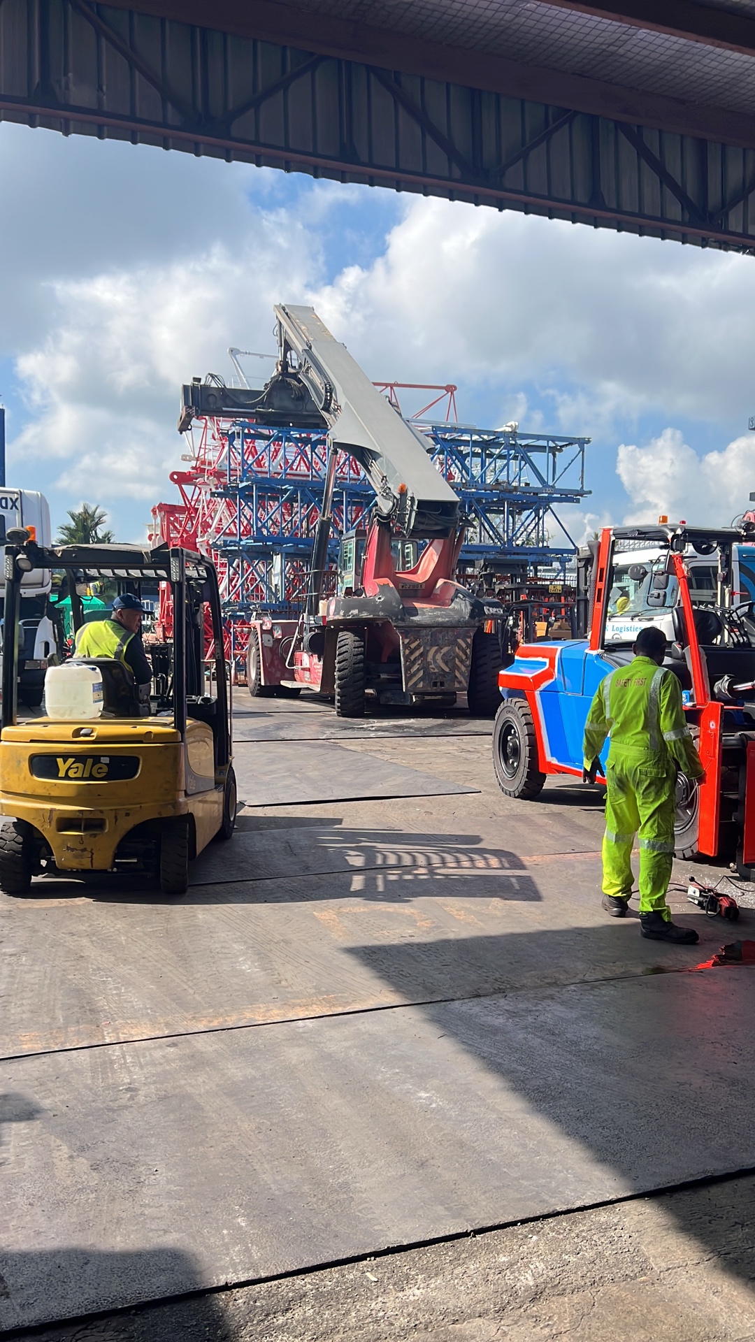 Lithium-ion forklift Singapore