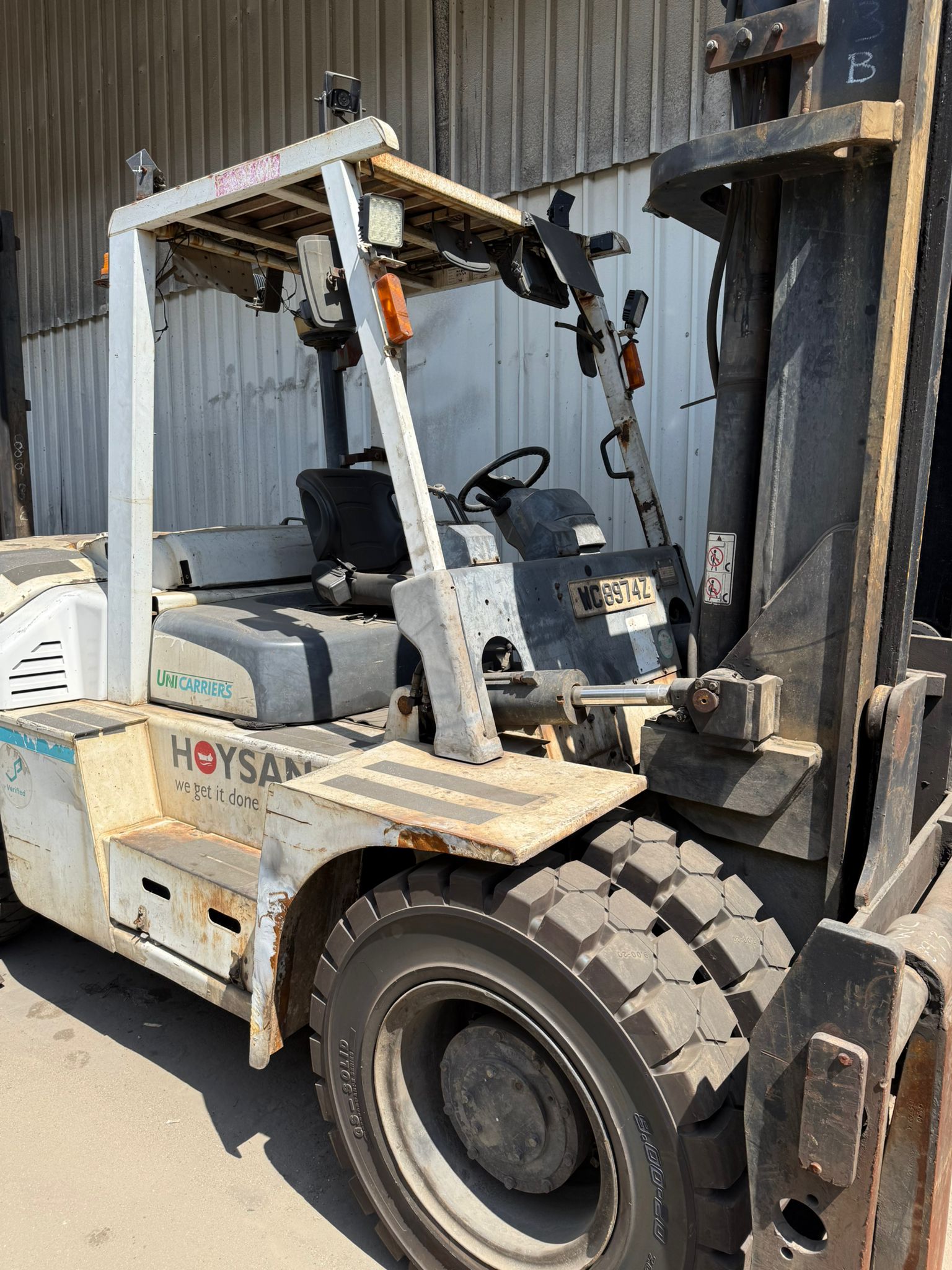 Electric forklift rental