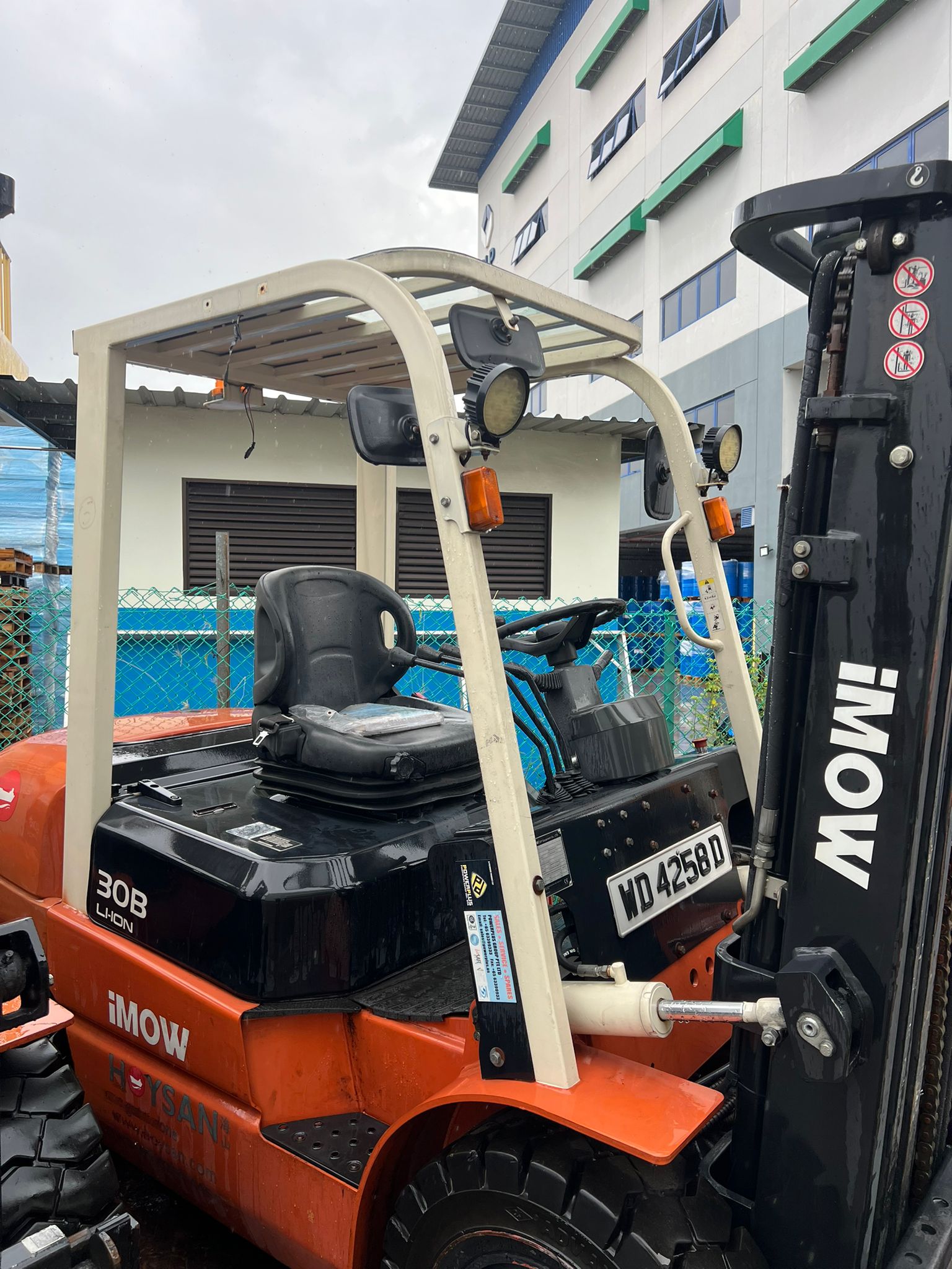 Forklift rental Singapore